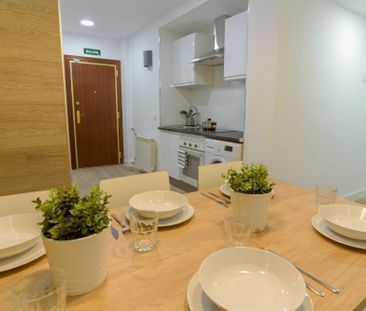 Single room in Paseo Delicias - Photo 4