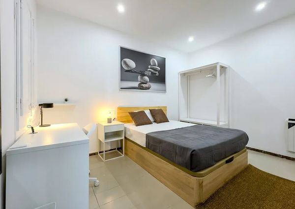 Carrer del Doctor Martí i Julià, L'Hospitalet de Llobregat, Catalonia 08903