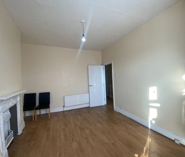 1 Bed Flat, Lowbrook Road, IG1 - Photo 2