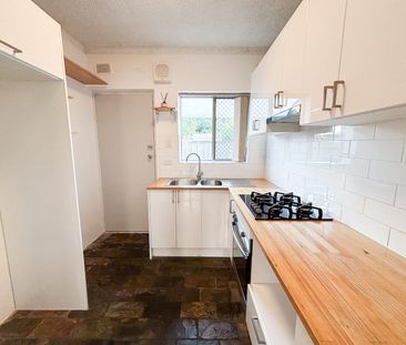 Modern & Convenient Living Between City and Sea - Photo 1