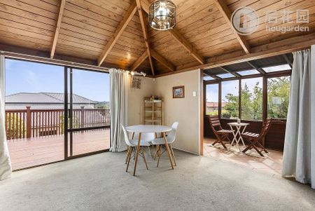 Beautiful 3 Bedroom House in Beach Haven - Photo 4