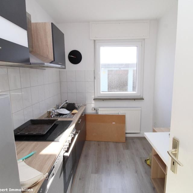 Sehr helle, gut aufgeteilte 2,5 Raum-Wohnung mit Balkon. Ruhige Lage - Photo 1