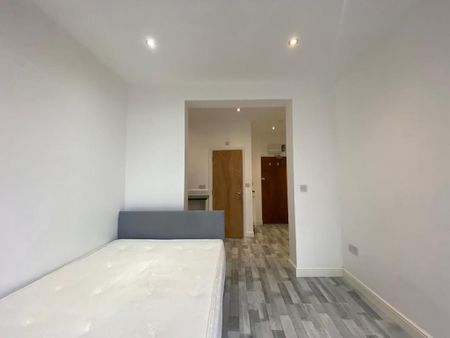 House share to rent - Photo 3