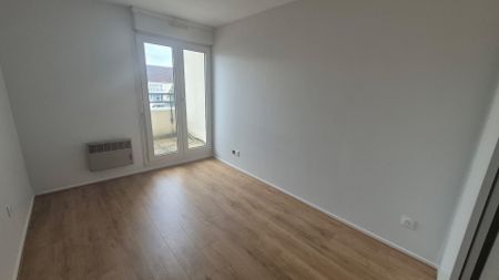 Location Appartement 2 pièces 47m² LILLE 59000 - Photo 3