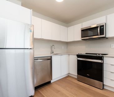 730 St Clarens Avenue - Photo 6