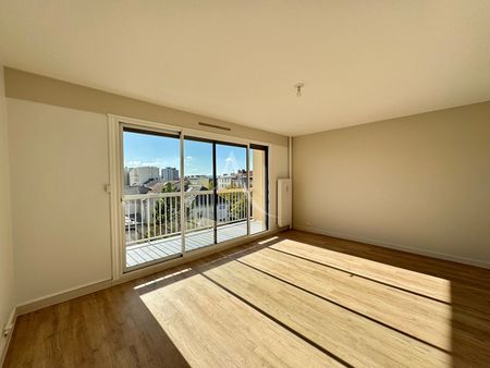 Location Appartement 1 pièce 31m² - Photo 2