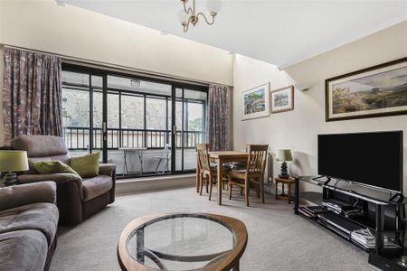 3 bedroom apartment to rent - Photo 3