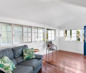 CITY FRINGE SEMI-FURNISHED HOME - Photo 1