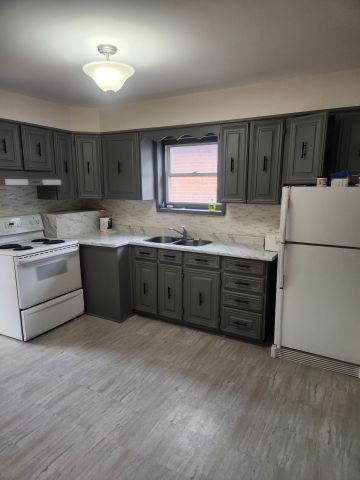 For Lease - 304 Linsmore Crescent, Toronto, Ontario - Photo 3