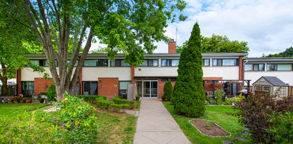 2055 - 2057 Barsuda Drive - Photo 2