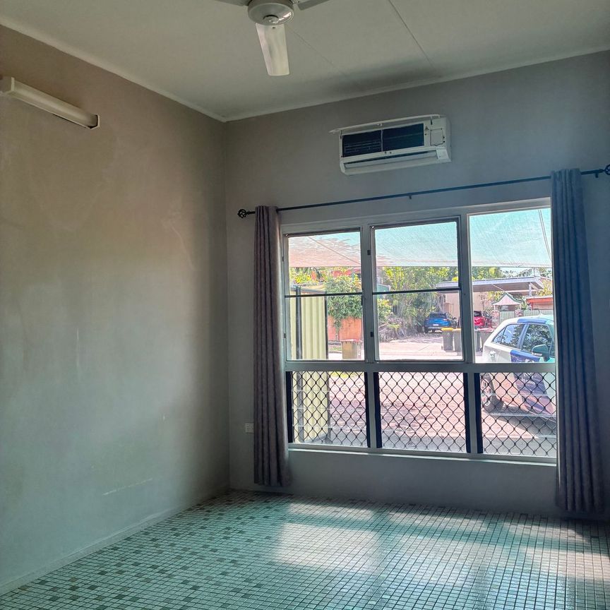 Charming 1-Bedroom Unit with Courtyard – Quiet City Living - Photo 1