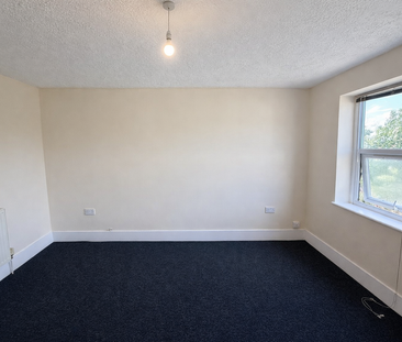 Cross Street, Gillingham - Photo 4