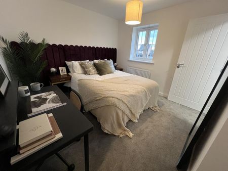 3 bedroom semi-detached house to rent - Photo 4