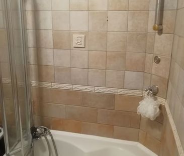 Room in a Shared Flat, Wigram Court, SW11 - Photo 5