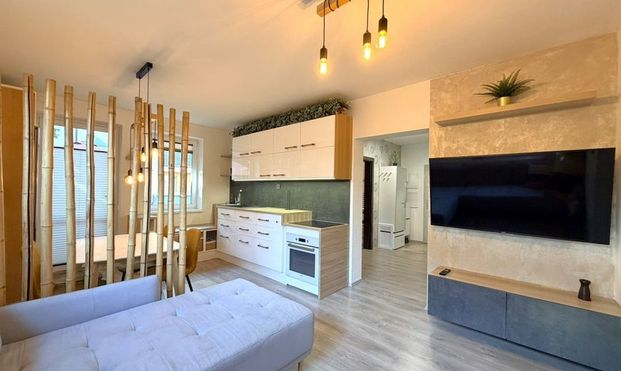 Moderný 3-izbový byt so záhradou, 2 parkovacími státiami a súkromím pri lese – Malacky. - Photo 1