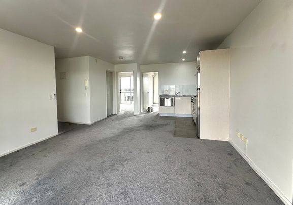 Modern Apartment in the Heart of Flat Bush - Photo 1