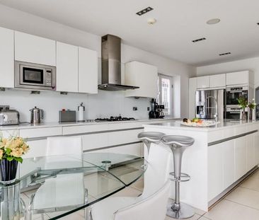 6 bedroom terraced house to rent - Photo 4