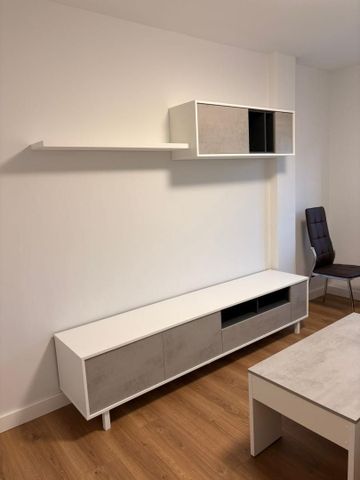 Piso de alquiler en Calle la Concordia, 11d, La Vega - La Sal - Photo 2