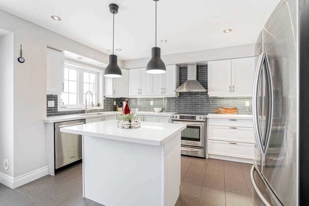 For Lease - 15 Vanhorne Close, Brampton, Ontario - Photo 1