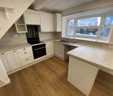 2 bedroom maisonette to rent - Photo 5