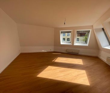 *EBK* Frischsanierte 5 Zimmer Dachgeschosswohnung mitten in Löbtau ... - Photo 5