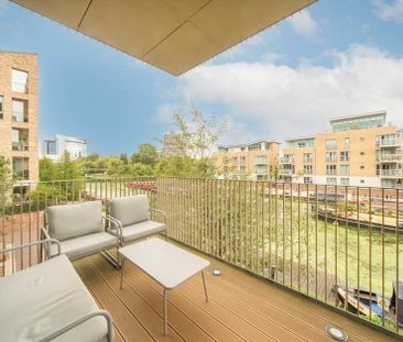 Durham Wharf Drive Brentford, TW8 - Photo 1