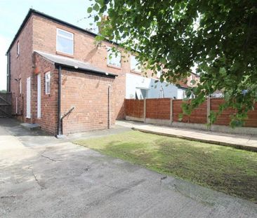 Windsor Grove, Stockport - Photo 4