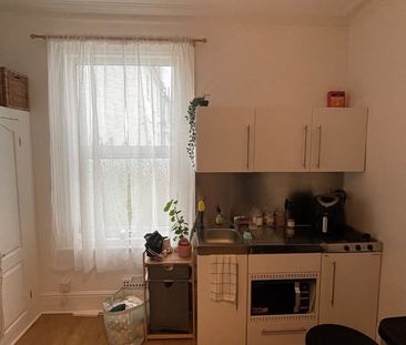 Room in a Shared House, Sackville Road Gfr, BN3 - Photo 2