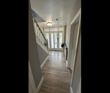 3 Bed Detached House, Valley Road, NG5 - Photo 1