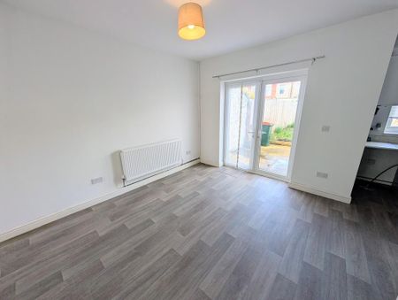 3 bedroom terraced house to rent - Photo 5