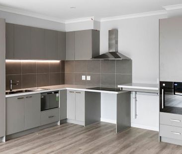 Luxury 4-Bedroom Residence with 4 Bathrooms and Expansive 4-Car Garage - Photo 6