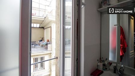 turin, Piedmont 10124 - Photo 4