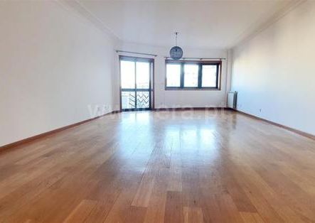 Apartamento T3 em Lisboa