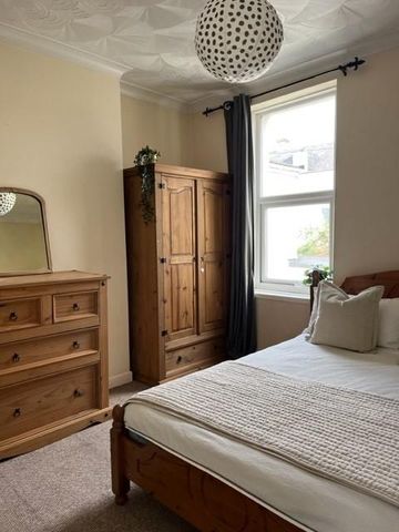 5 bedroom terraced house to rent - Photo 3