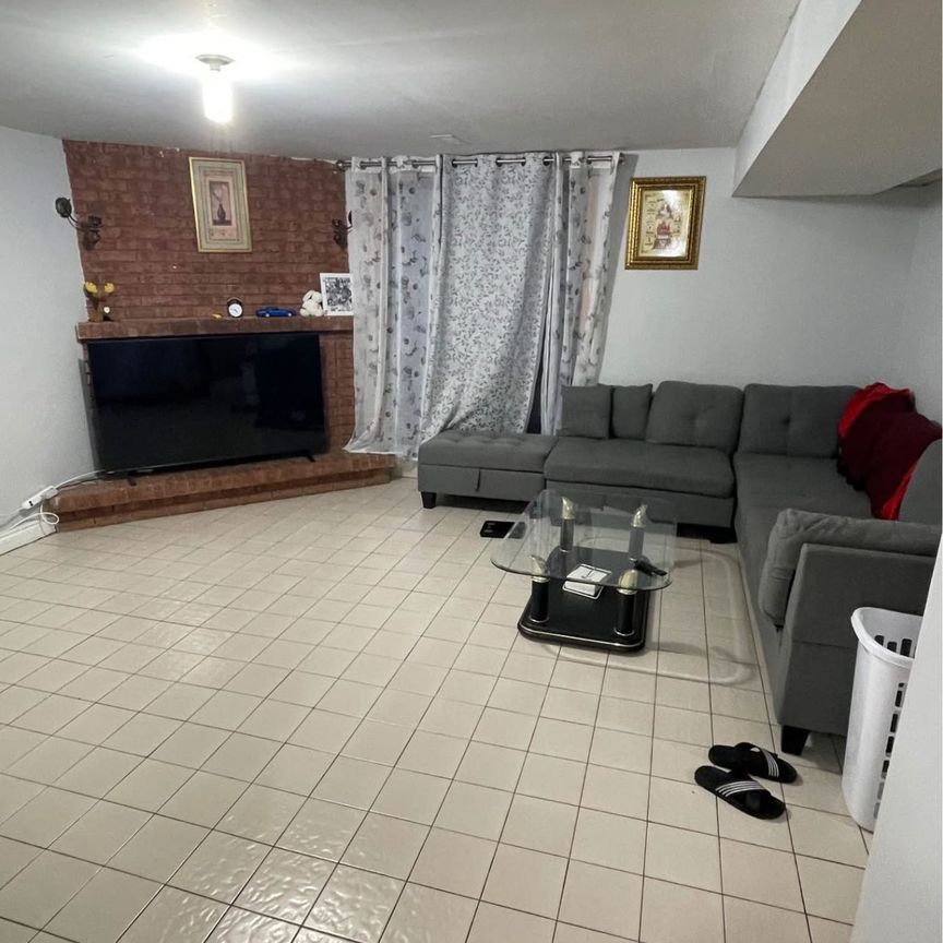 For Lease - 39 Fallway Road Unit# Basement, Brampton, Ontario - Photo 1