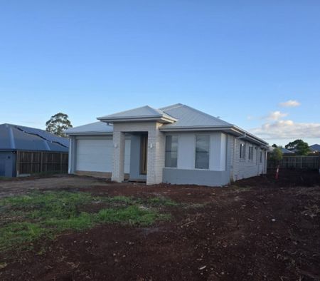 24 Brentwood Street, Highfields - Photo 2