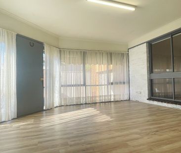 Family home just renovated - Photo 3