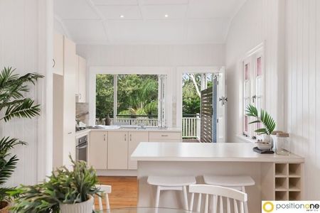 Stunning Queenslander! - Photo 4