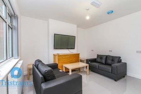 1 bed Shared House for Rent - Photo 2