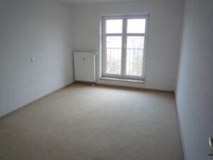 Jößnitzer Str. 151, Wohnung 10 ~~~ Balkon, Badezimmer mit Wanne, Abstellraum im Treppenhaus, Abstellfläche im Spitzboden - Foto 3