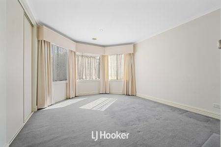 Spacious Family Home with Dual Kitchens & Outdoor Entertaining - Photo 5