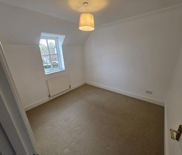3 bedroom terraced house to rent - Photo 6