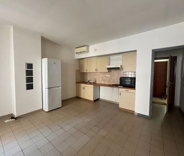 Studio à Louer Centre Ville Aubagne, - Photo 1