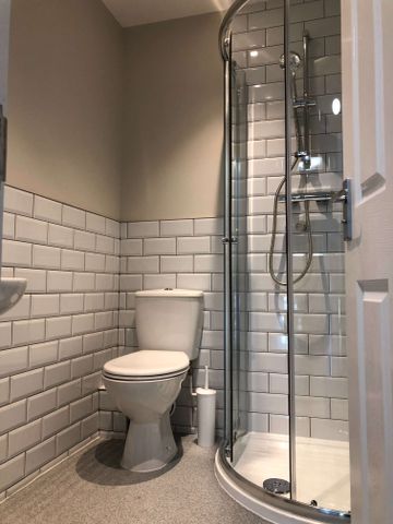 An Attractive House Share in Lindfield Room 2 - Photo 4