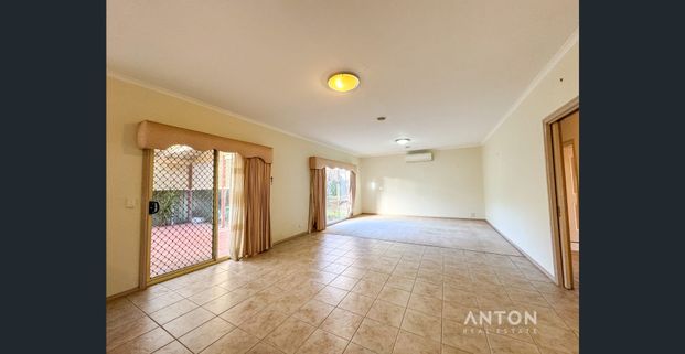 4 Bedroom Home in Prime Point Cook Location - Photo 1