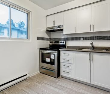 85 Henderson Avenue Townhomes - Photo 2