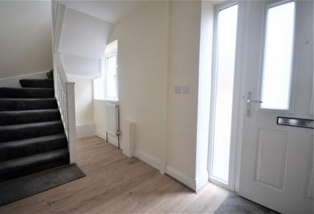 2 bedroom detached house to rent - Photo 4