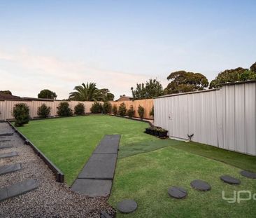 NEWLY RENOVATED WITH SUPERB LOCATION - Photo 5