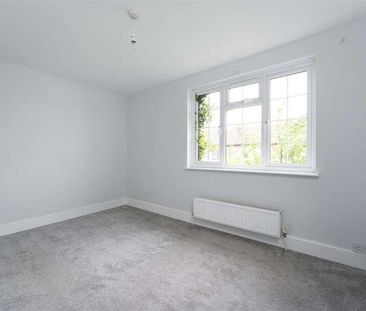 Cowley Road, Wanstead, E11 - Photo 1