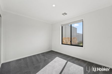 48 Birchfield Drive, Bungendore NSW 2621 - House For Rent | Domain - Photo 5